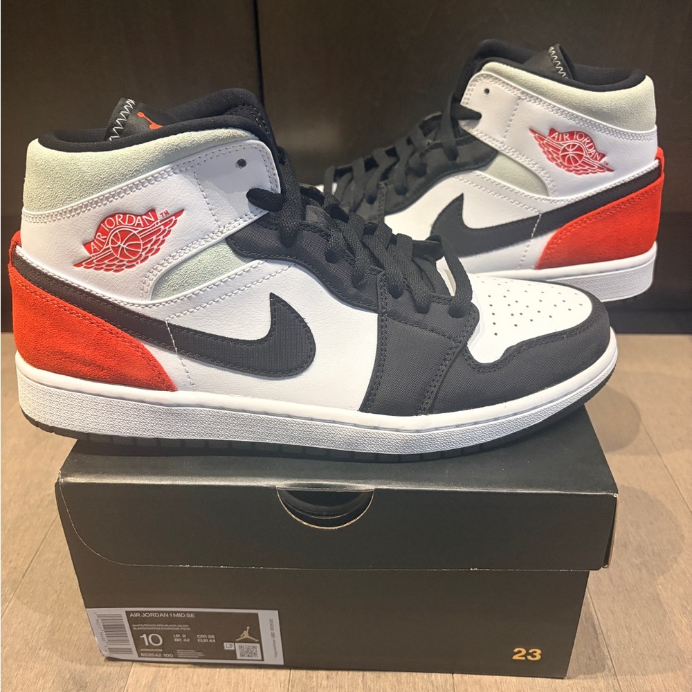 Air Jordan 1 Mid SE 'Union Black Toe' (852542-100) - Men's Size 10 - brand New